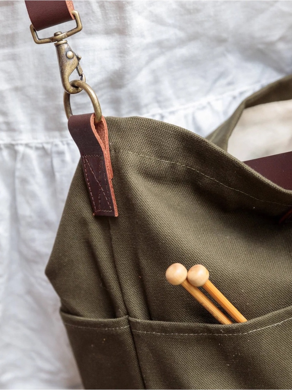 NWT twig & horn – Canvas Crossbody Project Tote Olive Green - Picture 3 of 6